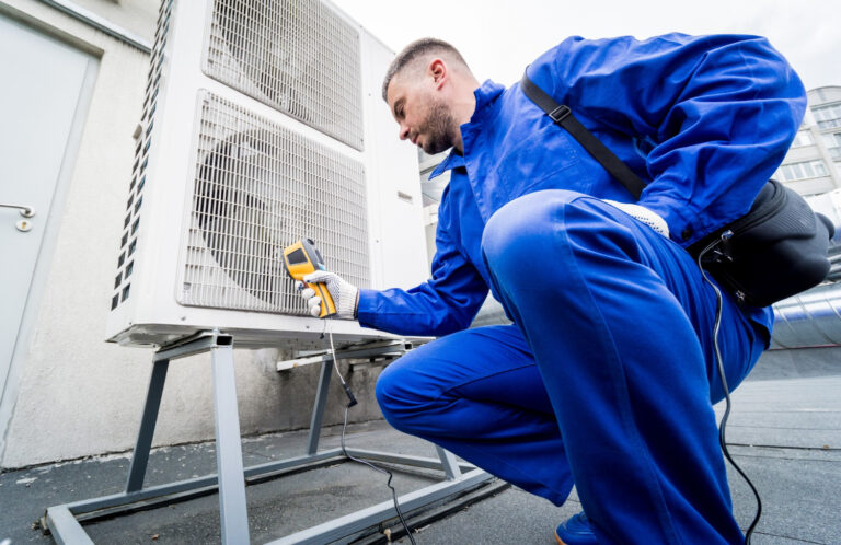 Kontrola pracy jednostki zewnętrznej przy użyciu kamery termowizyjnej - serwis klimatyzacji w Legionowie